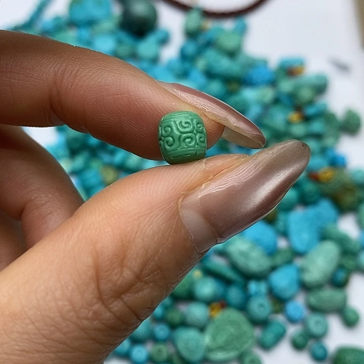 绿松石未镶嵌珠宝奇石