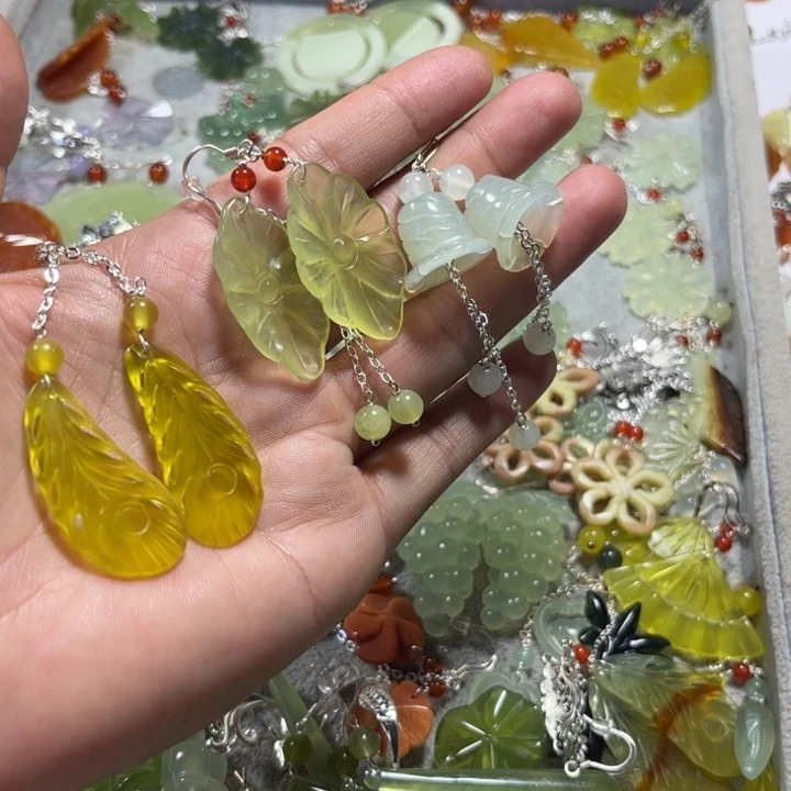 蛇纹石玉合金吊坠