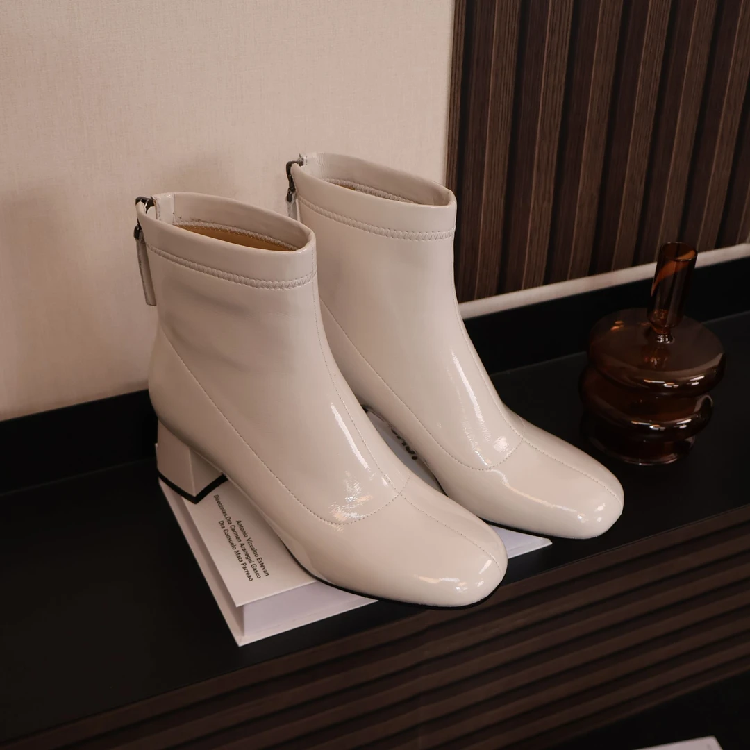 牛漆皮/6厘米跟高/圆头气质亮面粗跟拉链金属女鞋简约短靴3017