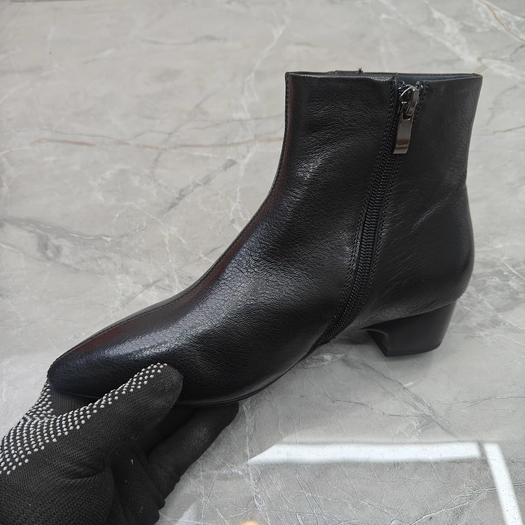 a（孤品）38码跟女靴(羊皮)05751