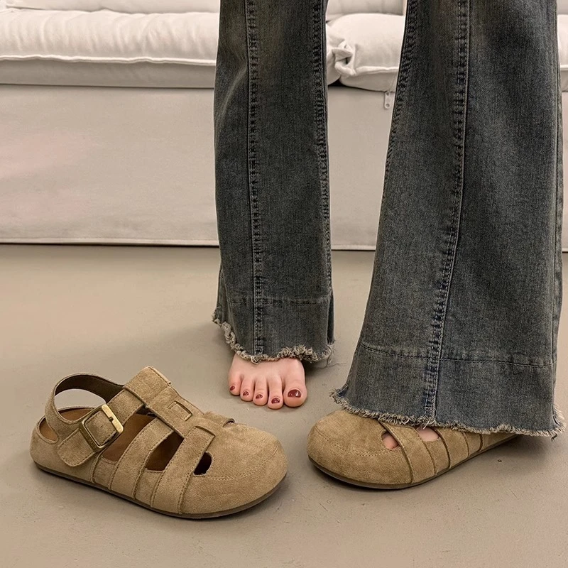 法式包头厚底勃肯凉鞋女夏季外穿高级感2025新款配裙子平底罗马鞋