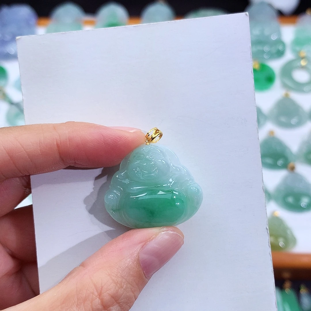 翡翠18K金镶嵌颈饰翡翠吊坠