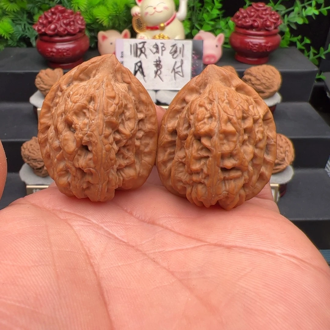文玩核桃把件野生太行赤龙鸡心，尺寸36