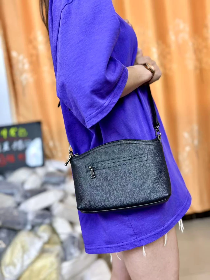 头层软牛皮真皮斜挎包小包贝壳包休闲简约女士手机包包女包单肩包