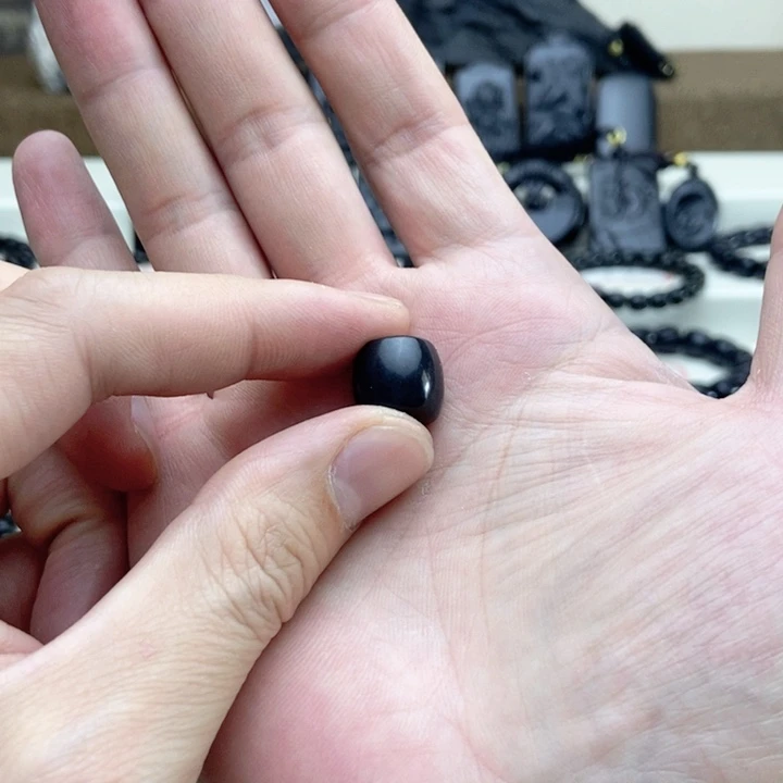 未镶嵌手链和田玉（墨玉）卡14直切单珠请客微瑕