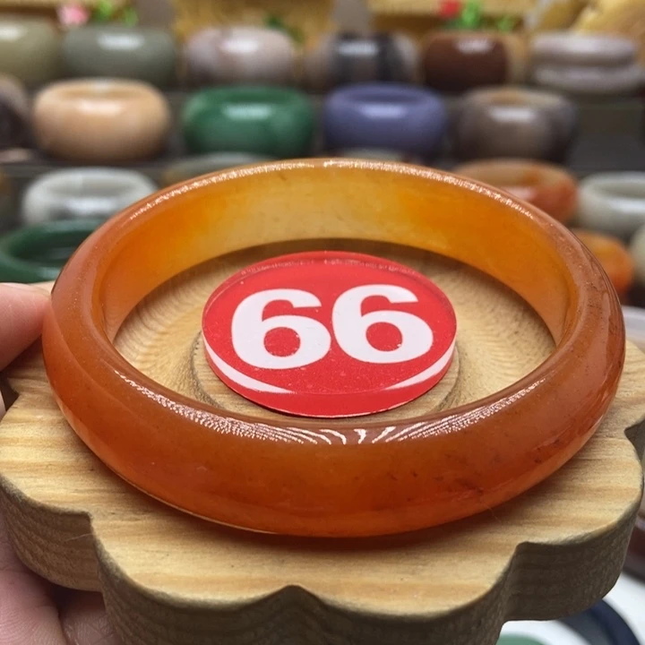 未镶嵌手镯石英质玉