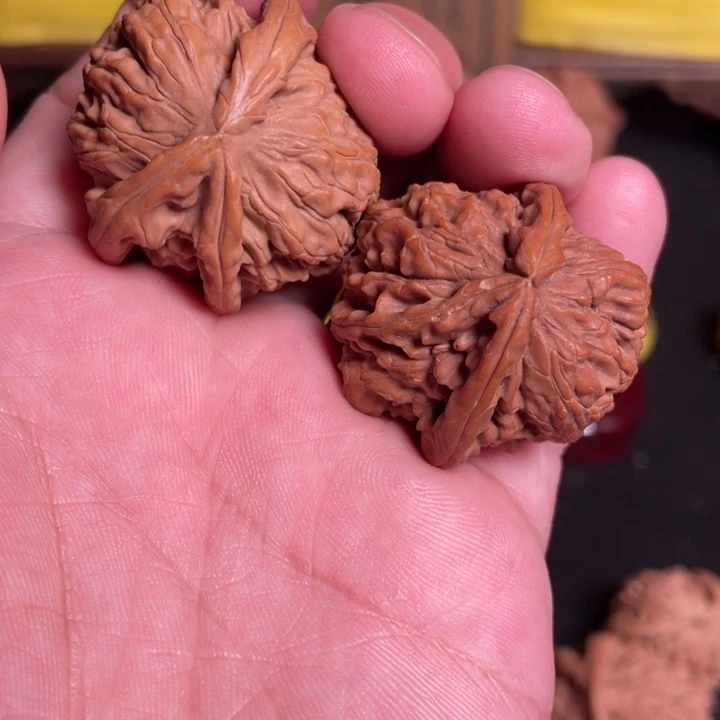 文玩核桃把件?**辰核桃