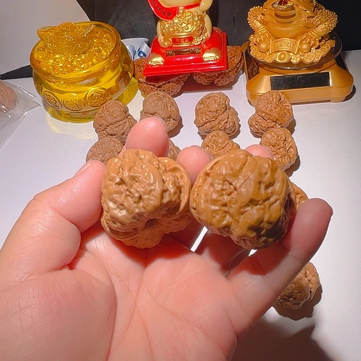 把件龙脊菩提文玩核桃