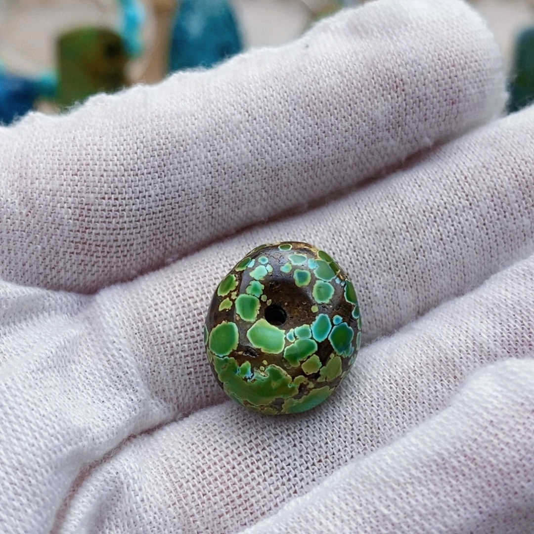 定制绿松石三彩网花扣子