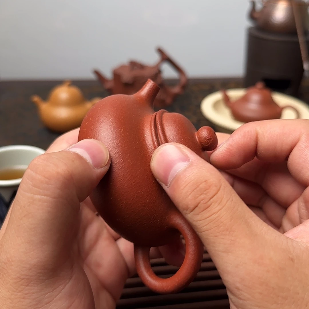 茶壶紫砂微瑕封釉130cc纯红降坡小容天