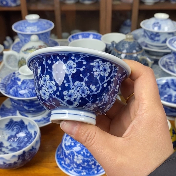 青花手绘冰梅压手