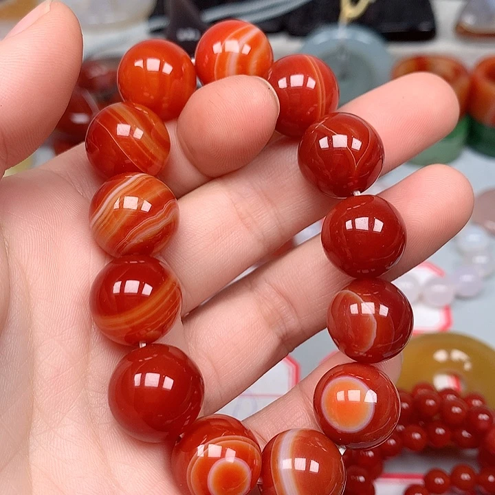 刘***问未镶嵌颈饰玛瑙/玉髓