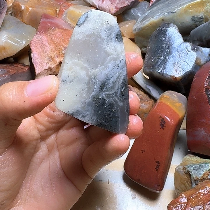 喵***主寿山石寿山石的颜色
