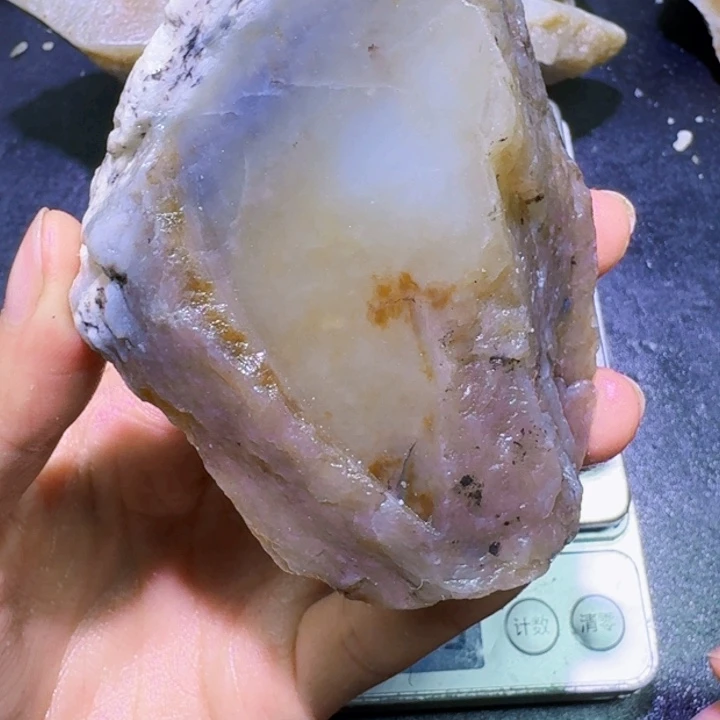 未镶嵌和田玉（糖玉）珠宝半成品
