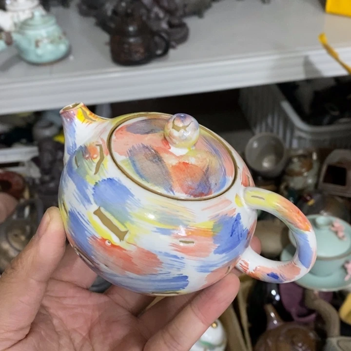 陶瓷艺术品及陶瓷壶