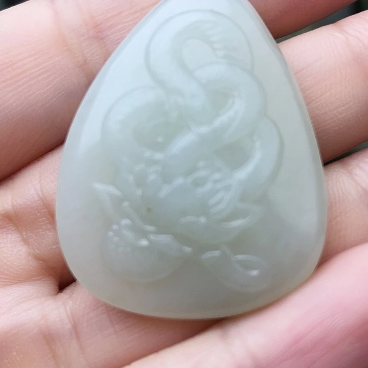 用***9和田玉未镶嵌颈饰