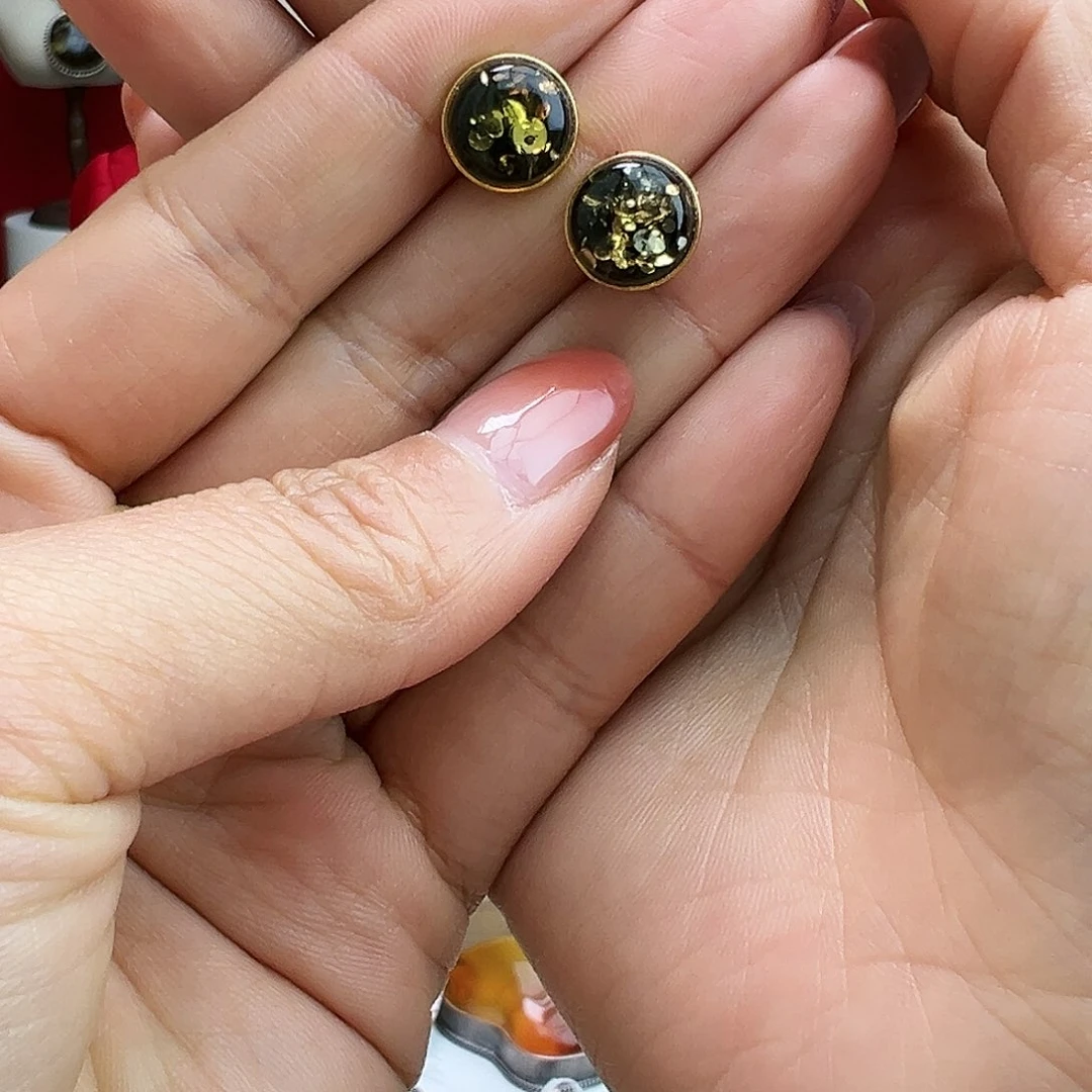 琥珀手镯未镶嵌耳钉