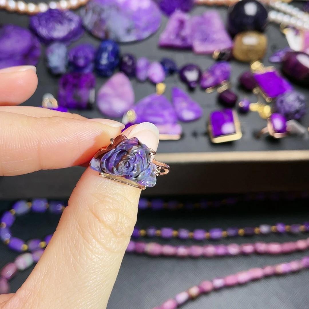 银S925镶嵌苏纪石（舒俱来）戒指