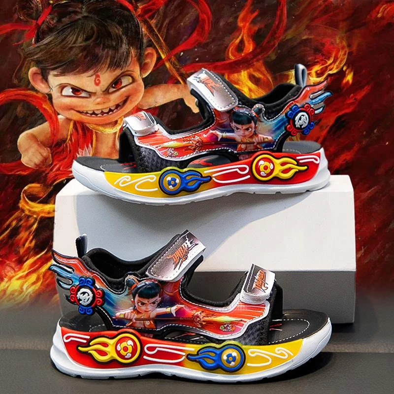 儿童哪吒凉鞋2025新款男童运动沙滩凉拖爆款软底防滑男孩夏季鞋子