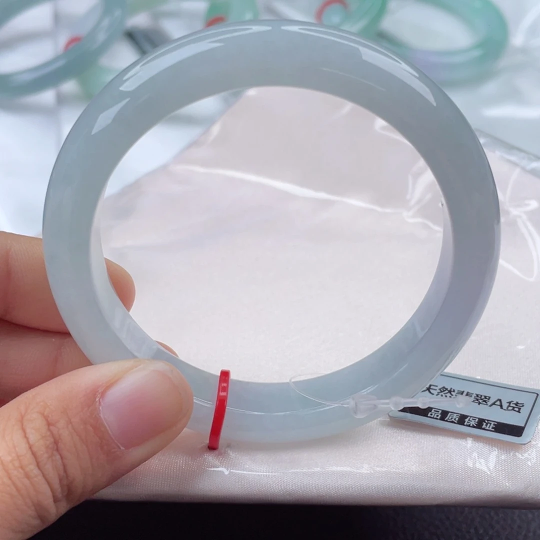 翡翠手镯未镶嵌5657圈