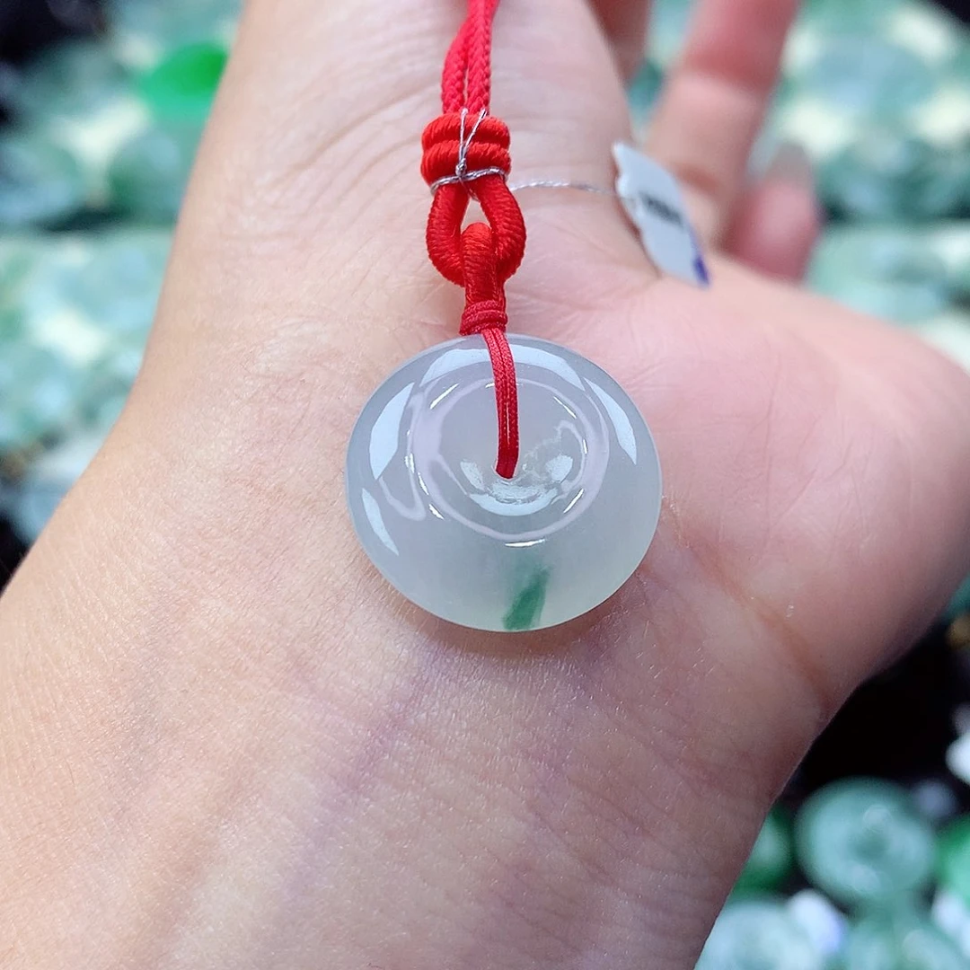 翡翠未镶嵌颈饰编号2。尺寸17.7-6