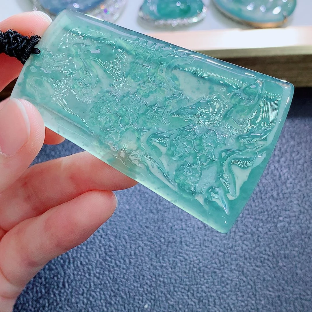 翡翠未镶嵌颈饰翡翠