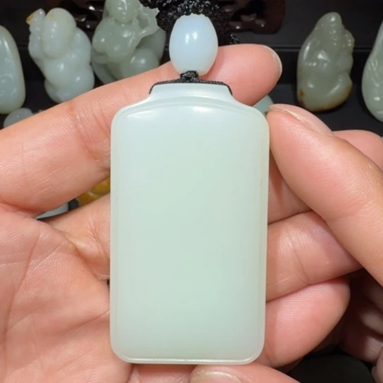 颈饰未镶嵌和田玉风**灯