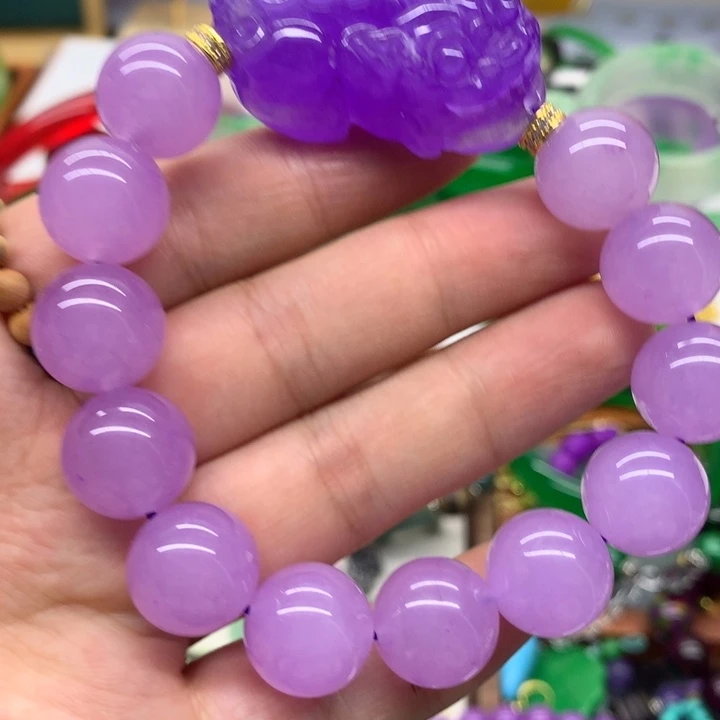 颈饰未镶嵌翡翠吊坠