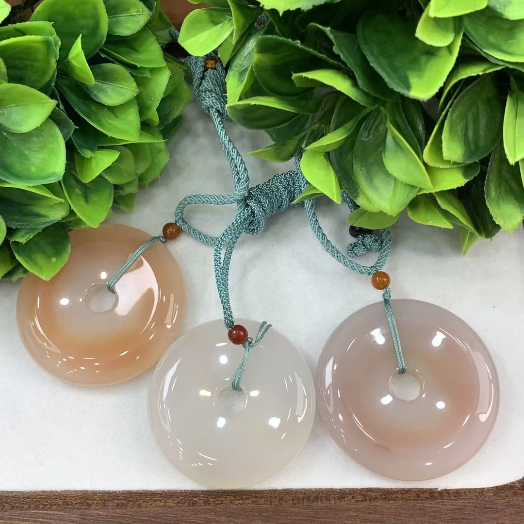 【佳思珠宝】 天然玉石 轻奢设计款平安扣吊坠送绳子 多样性发 玛瑙