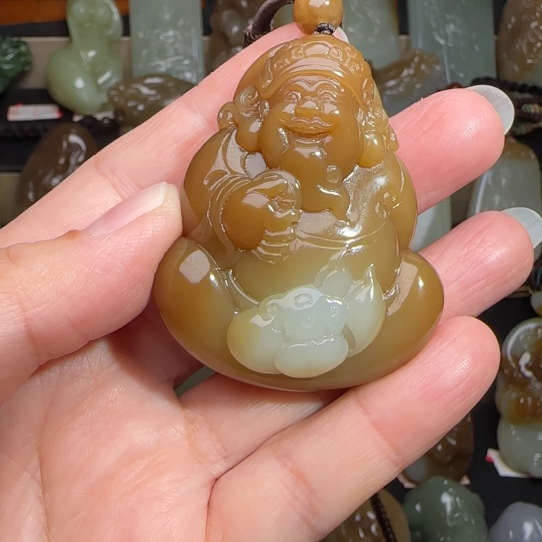 依***旧和田玉未镶嵌颈饰