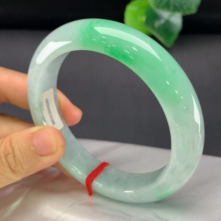 翡翠未镶嵌手镯正圈58