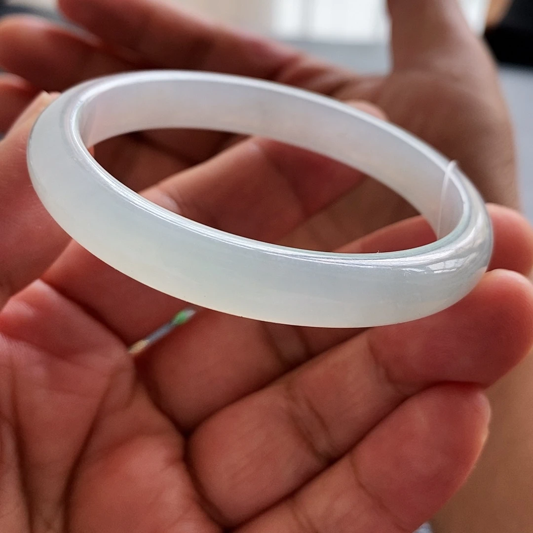 翡翠手镯（贵妃镯）未镶嵌天然翡翠手镯