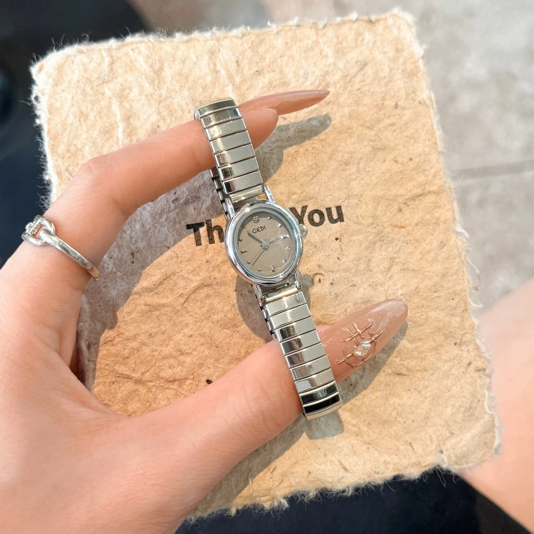 手表女精致小巧轻奢小众简约气质女士女款弹簧带2025新款腕表