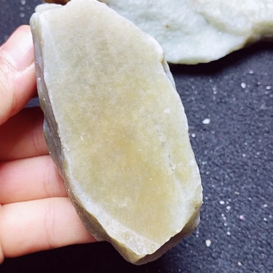 和田玉（糖玉）未镶嵌珠宝半成品