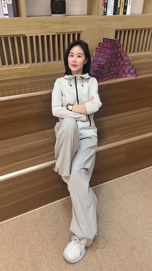 Miss Huo防晒外套  A灰色 517