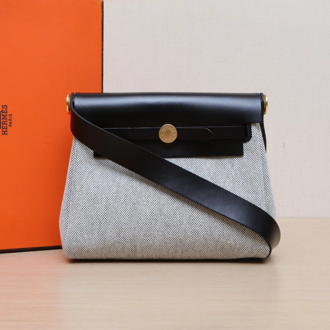 未使用 Hermes/爱马仕 小花6枫Herbag Zip 20 帆布拼牛皮 K刻金扣