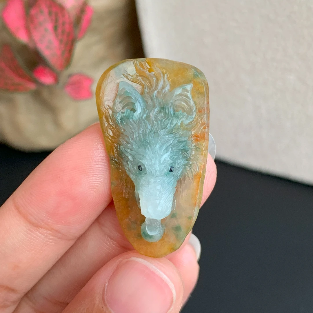【自然光实拍】清澈 天然翡翠A货黄翡飘蓝花狼吊坠 定制毛货未抛光