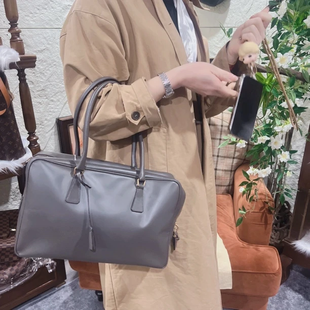 95新 LouisVuitton/路易威登 普拉达手提包972004
