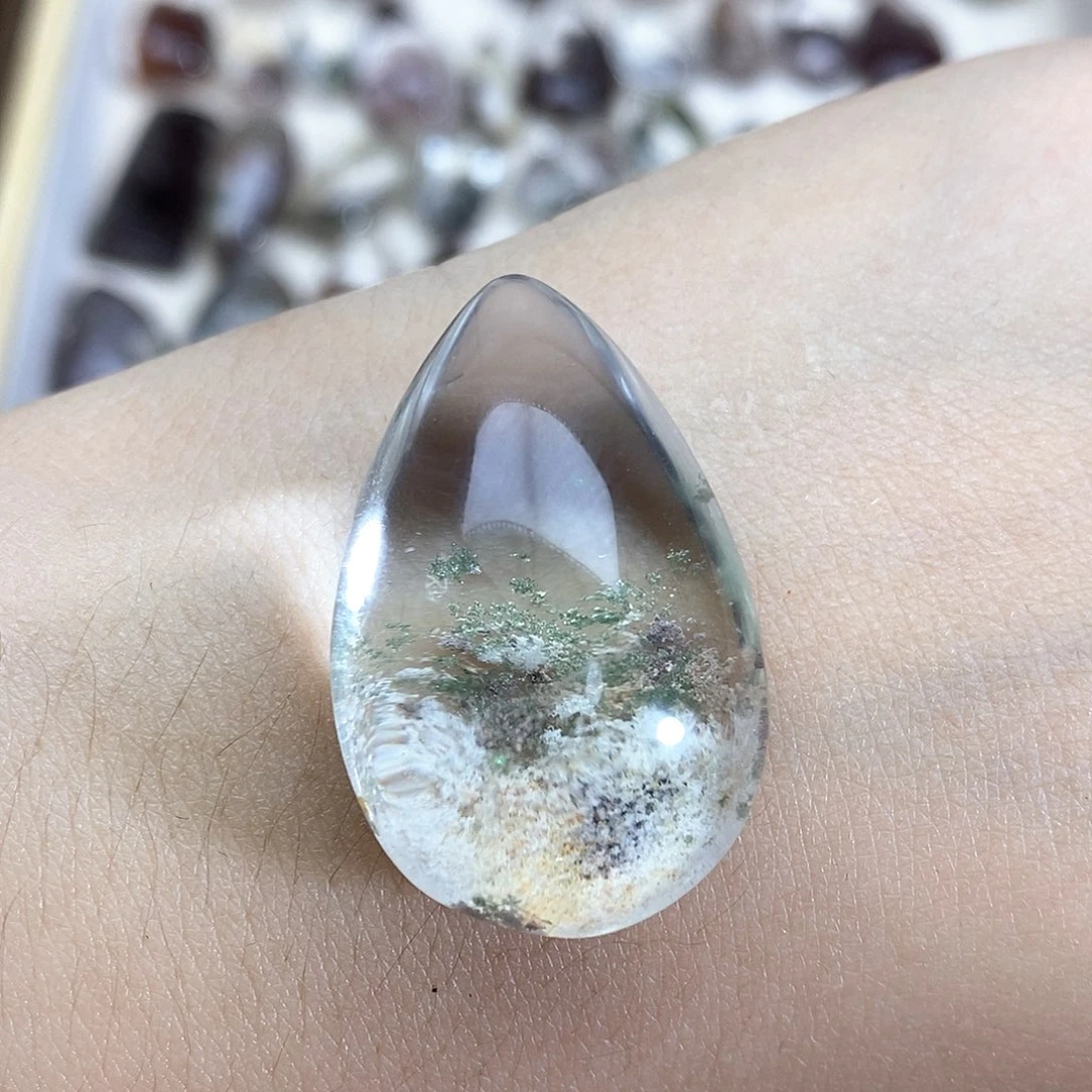 颈饰未镶嵌水晶悊**使水晶