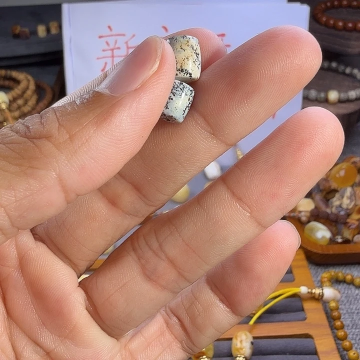 *****琥珀未镶嵌珠宝奇石琥珀