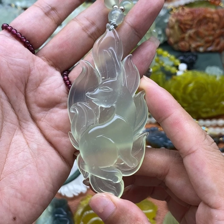 未镶嵌蛇纹石玉颈饰