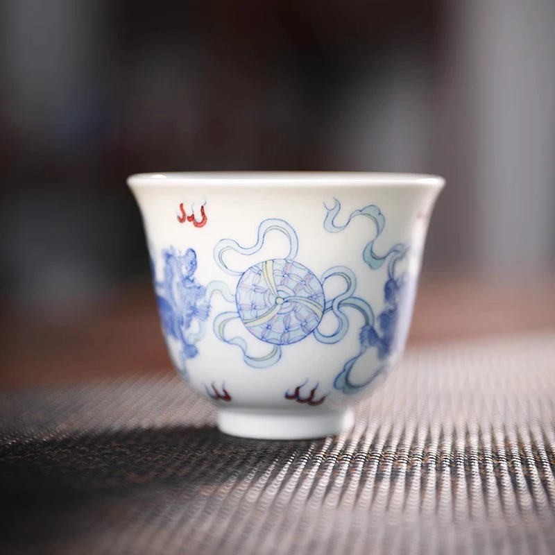 景德镇青花釉下彩品茗杯单杯功夫茶具手绘双狮戏球主人杯陶瓷