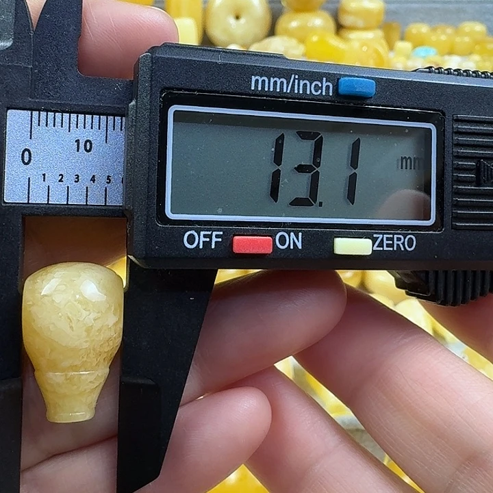 蜜蜡未镶嵌裸石26杂