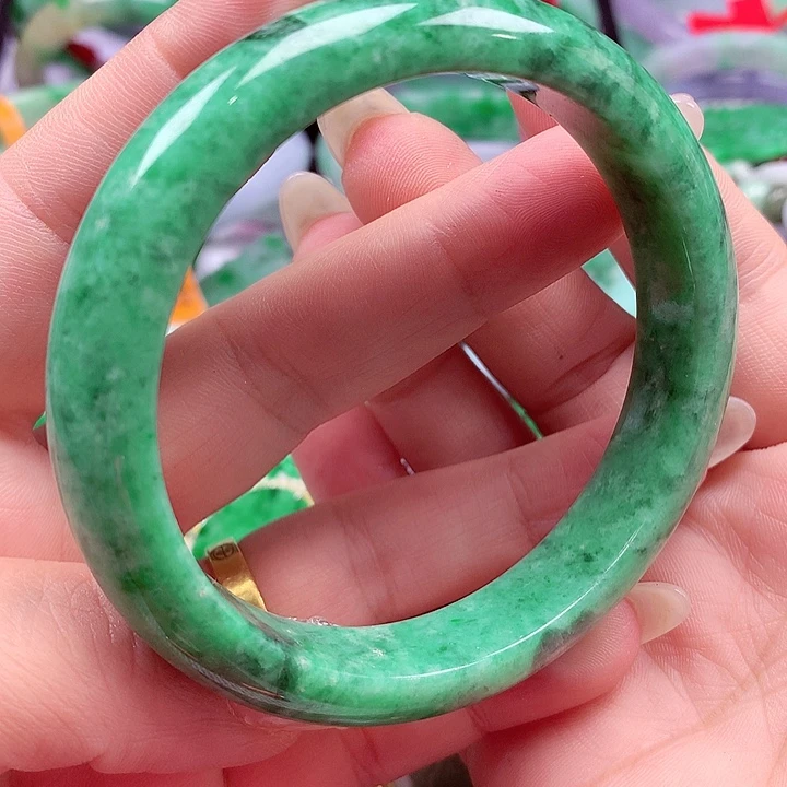 翡翠未镶嵌手镯翡翠手镯