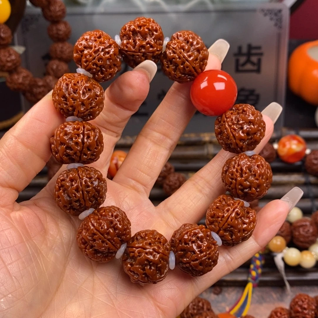 金刚菩提手串520红。