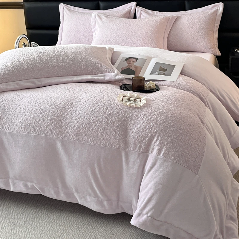 2025新款A类高克重全消光雕花绒大拼角牛奶绒四件套