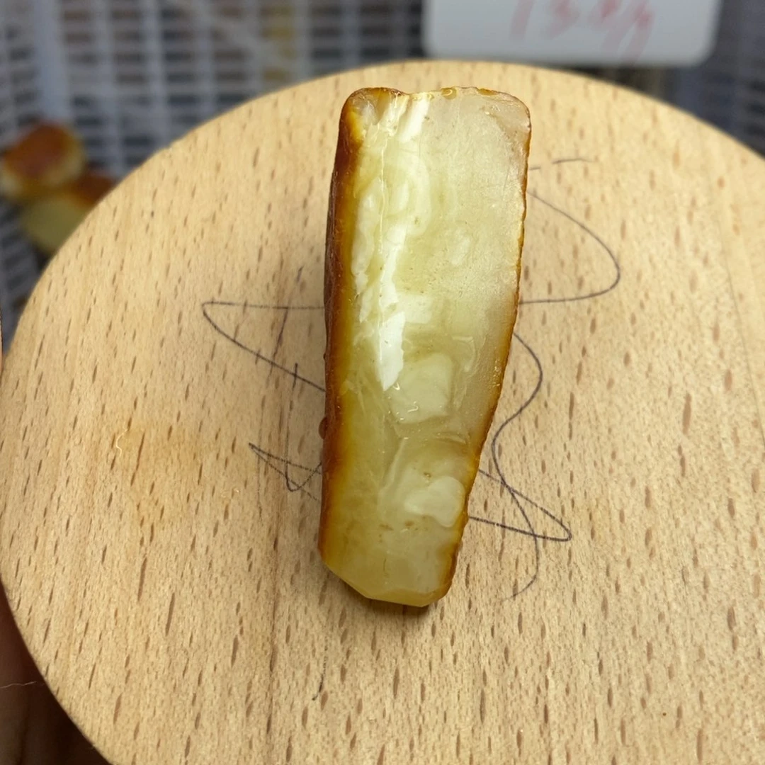 未镶嵌定制蜜蜡梨