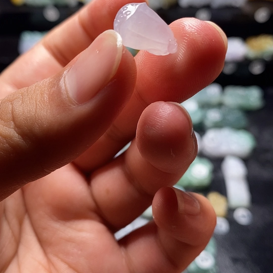 定制翡翠未镶嵌毛货白冰小莲蓬