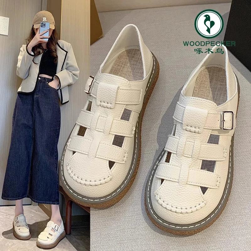 啄木鸟罗马凉鞋女防滑厚底夏季2025平底透气镂空小白鞋两穿洞洞鞋