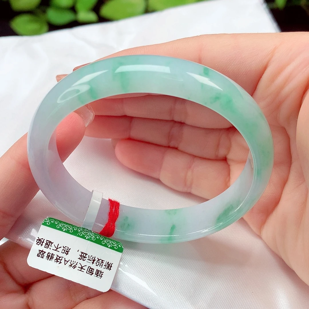 翡翠未镶嵌手镯54.6贵妃